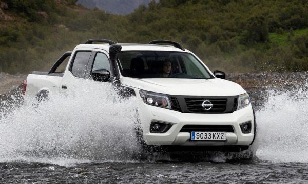 The Nissan Navara AT32 wading a river