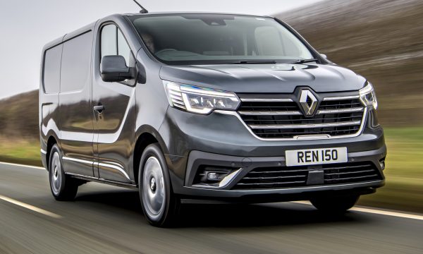 new Renault Trafic van front