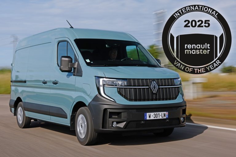 Renault Master wins the 2025 Van of the Year Award