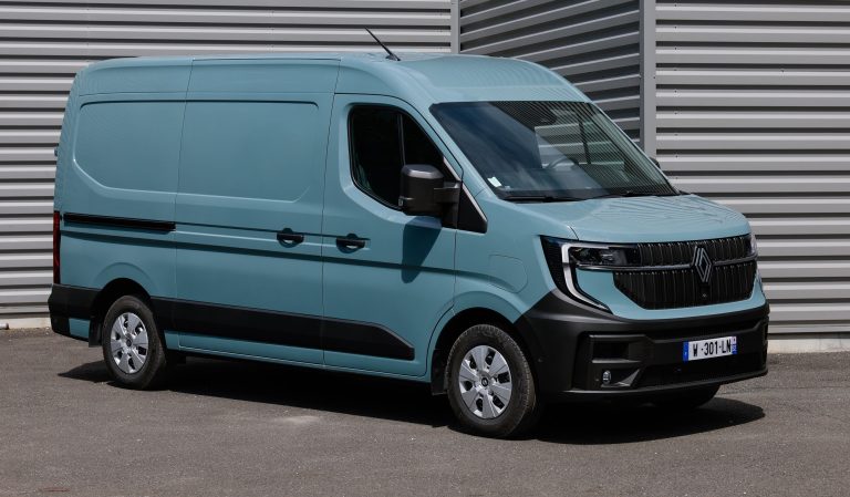 Renault Master E-Tech is now available to order